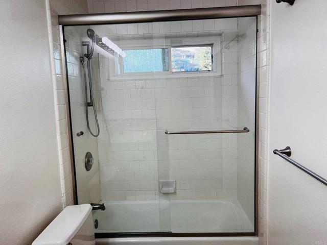 4587 Cove Drive, Carlsbad CA: https://media.crmls.org/mediaz/598b19d6-19c6-43a8-b157-a1cd4f8165ab.jpg