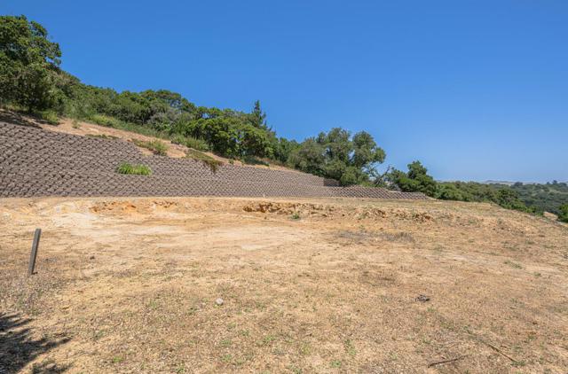 8734 Eagles Roost Road, Salinas CA: https://media.crmls.org/mediaz/598b7dd4-587b-4419-834a-ba246af95d9e.jpg