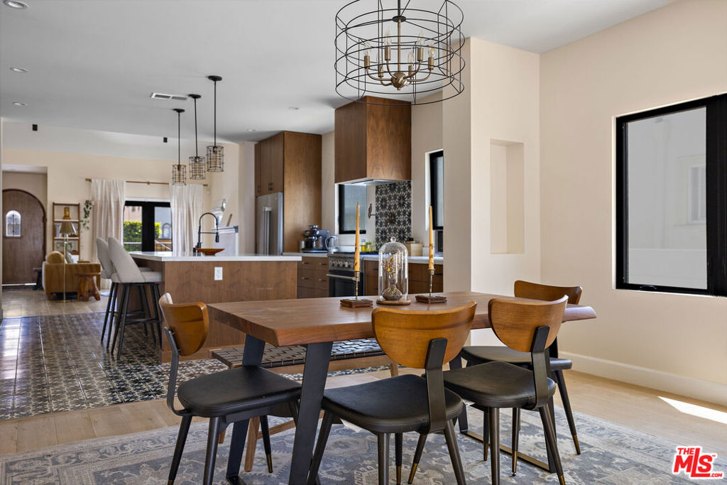 MLS #25537291 img 12