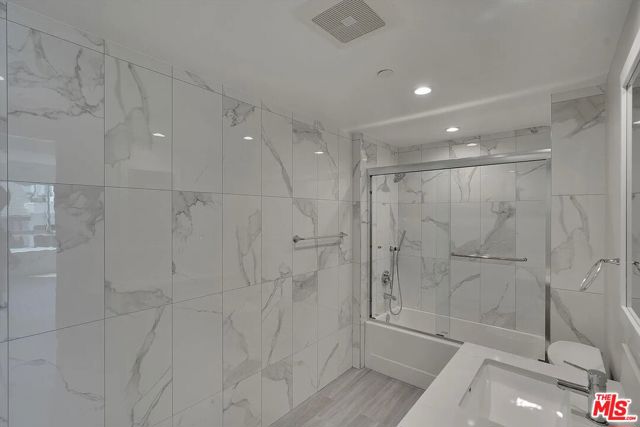14419 Riverside Drive, 203A photo 16