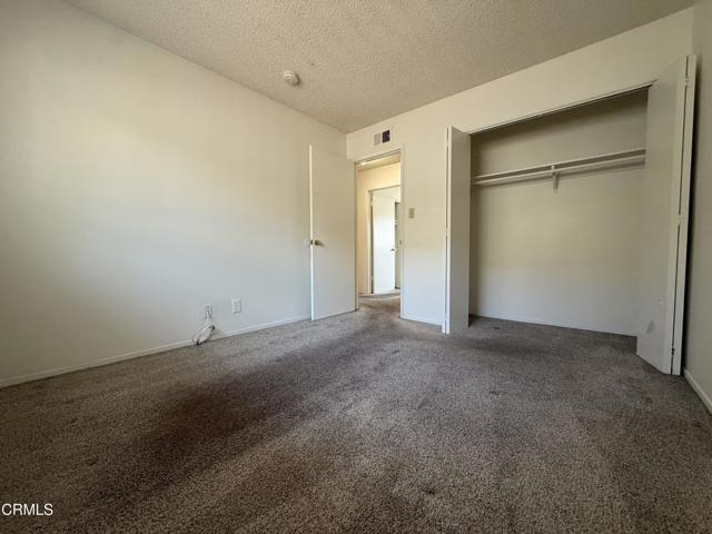Detail Gallery Image 10 of 14 For 1421 Kingswood Way, Oxnard,  CA 93030 - 4 Beds | 2 Baths