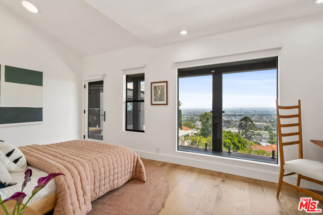 8021 Floral Avenue, Los Angeles CA: https://media.crmls.org/mediaz/598dc50a-b9cf-4fe7-af39-e12b77200f0f.jpg