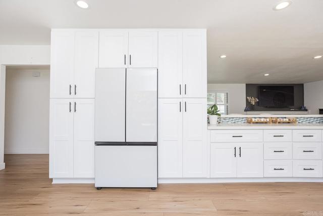 Detail Gallery Image 13 of 53 For 5627 Yerba Anita, San Diego,  CA 92115 - 4 Beds | 2 Baths