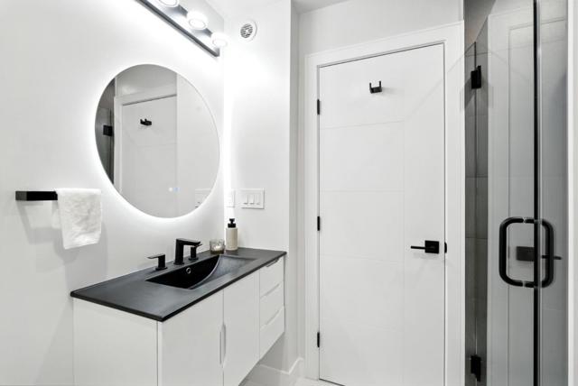 651 41st Avenue, San Francisco CA: https://media.crmls.org/mediaz/598e367f-61ff-401f-adb0-bd32c10f648e.jpg