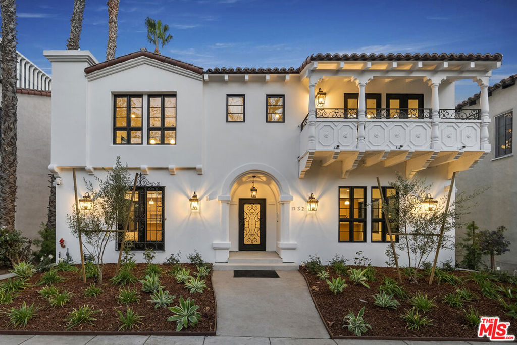 132 S Oakhurst Drive #2