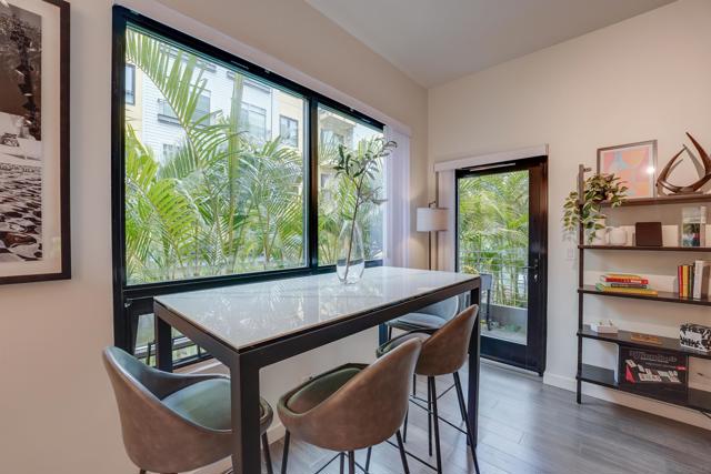 889 Date St, San Diego CA: https://media.crmls.org/mediaz/598e9b9f-3fca-467e-9fe3-cfc93f861ad2.jpg