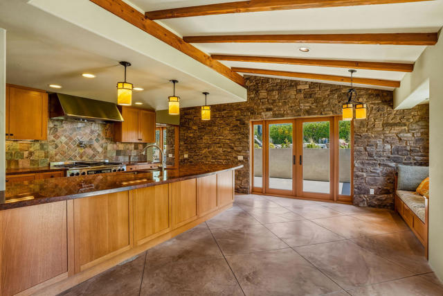 2350 S Araby Drive, Palm Springs, CA 92264