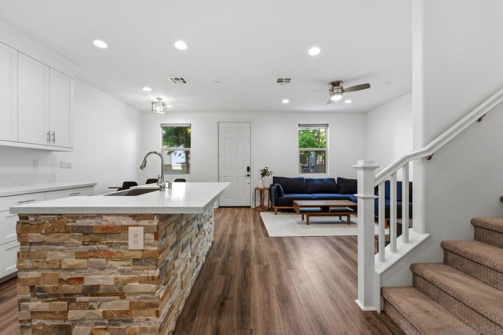 2464 Solara Lane - photo 11