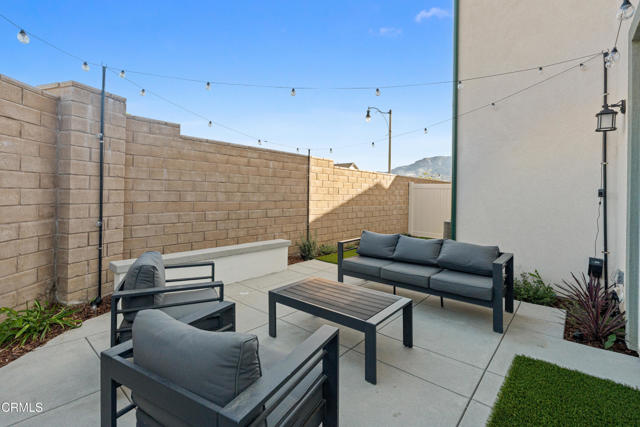 509 snowdrop Lane, Santa Paula CA: https://media.crmls.org/mediaz/598efbc3-f67e-4a06-88d2-f79ffecc9ad2.jpg