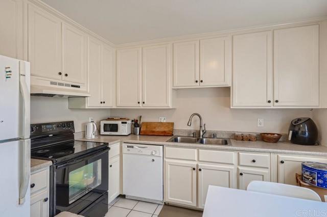 Detail Gallery Image 9 of 16 For 5164 Landis St #6,  San Diego,  CA 92105 - 2 Beds | 1 Baths