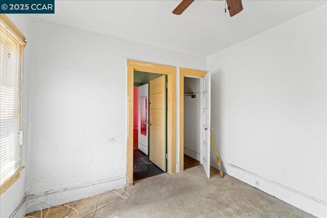 1229 55Th St, Emeryville CA: https://media.crmls.org/mediaz/5990c4a4-347f-4edf-b75c-1ea5eb7859d8.jpg