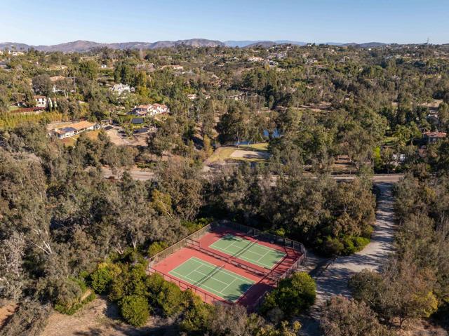 6511 Poco Lago, Rancho Santa Fe, California 92067, 4 Bedrooms Bedrooms, ,3 BathroomsBathrooms,Single Family Residence,For Sale,Poco Lago,250001529SD