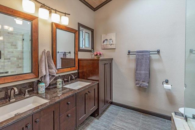 21721 Summit Road, Los Gatos CA: https://media.crmls.org/mediaz/5992767e-e352-4ef2-b094-8c412053650b.jpg