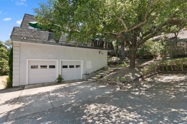 11027 Eastbrook Avenue, Los Altos CA: https://media.crmls.org/mediaz/59933d6d-97cc-4939-858b-4740ac674a68.jpg