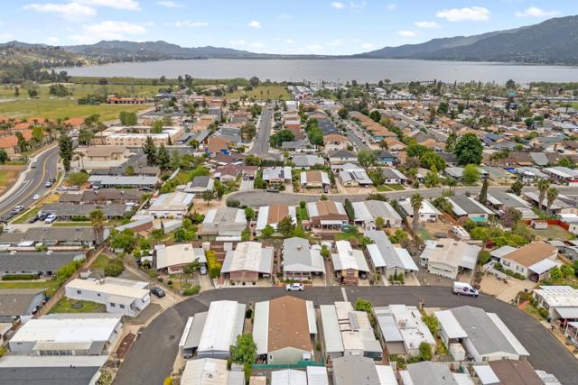 31750 Machado St, Lake Elsinore CA: https://media.crmls.org/mediaz/599400bc-a42a-4aac-a4df-cf2b99f663fe.jpg