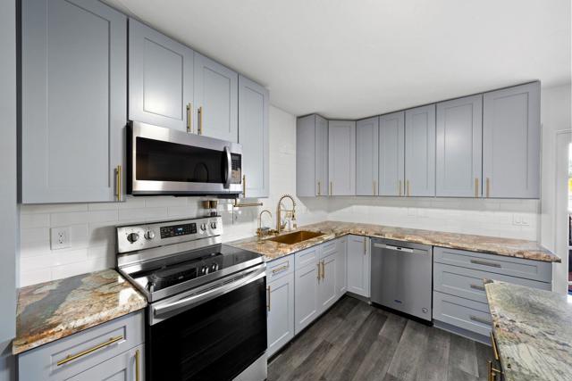 2548 Katherine Court, El Cajon CA: https://media.crmls.org/mediaz/59940a75-fb7e-490d-aa01-7d3c3bc9490b.jpg