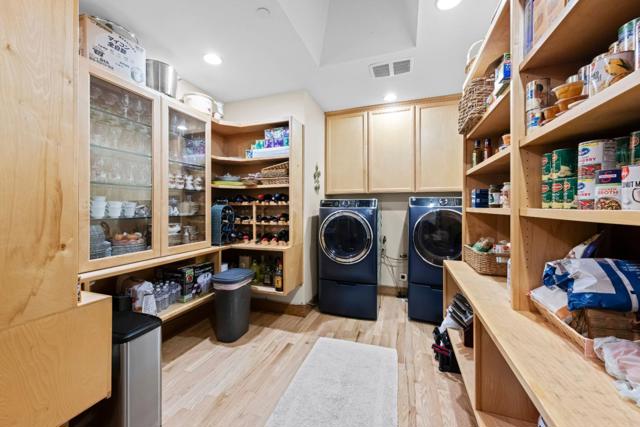 6915 Redwood Retreat Road, Gilroy CA: https://media.crmls.org/mediaz/59947044-6e82-444f-93b3-b017629c5e98.jpg