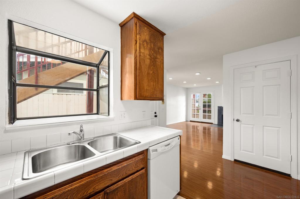 3984 Illinois Street - photo 11