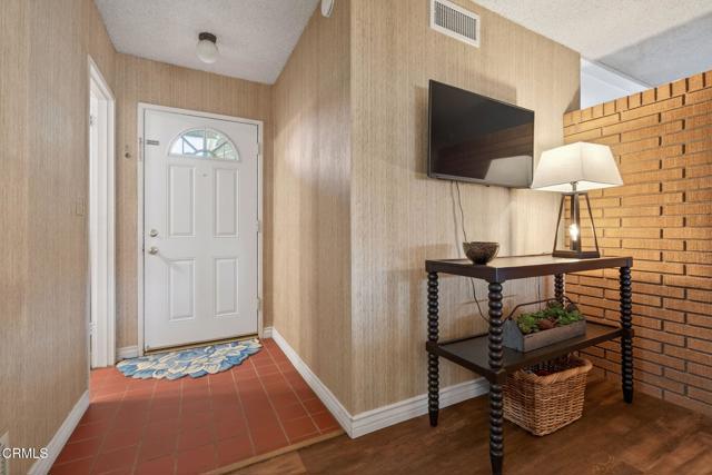 Detail Gallery Image 6 of 34 For 351 Princeton St, Santa Paula,  CA 93060 - 3 Beds | 1/1 Baths