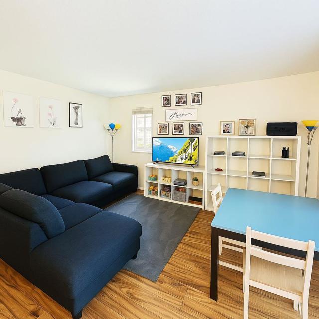 91 Castlebridge Drive, San Jose CA: https://media.crmls.org/mediaz/5997393b-d32c-4067-b6c5-bfe013fa92b2.jpg