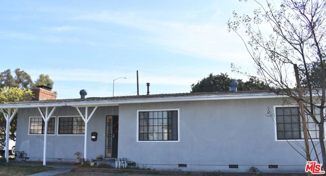 812 W Fernfield Drive, Monterey Park CA: https://media.crmls.org/mediaz/5997881c-8322-4e58-b389-0334f173b12e.jpg