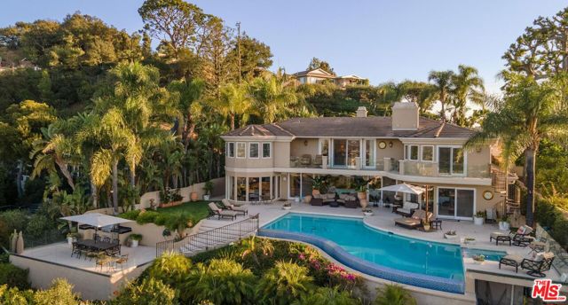 7833 Torreyson Drive, Los Angeles CA: https://media.crmls.org/mediaz/5997f4f8-ea27-41cf-bb6e-7cfffdd56dad.jpg