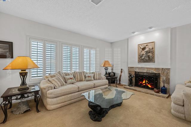 Image 9 of 28 For 576 Emerald St
