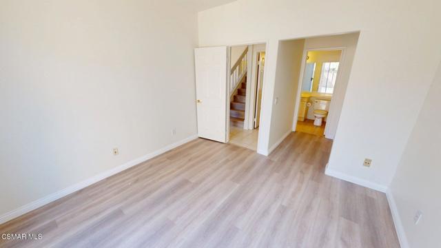4862 Martona Drive, Oak Park CA: https://media.crmls.org/mediaz/5999baaf-aef3-4f7e-9967-8cf47f79adda.jpg