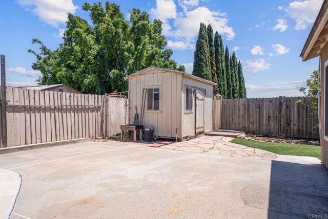 7439 Carrie Ridge Way, San Diego CA: https://media.crmls.org/mediaz/5999ef8c-3dae-4617-8a46-b9868ad5b5fc.jpg