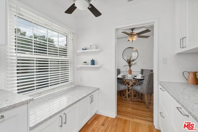 8131 Paso Robles Avenue, Lake Balboa CA: https://media.crmls.org/mediaz/599a40c0-59d4-48ad-b40a-d122f04bcc99.jpg