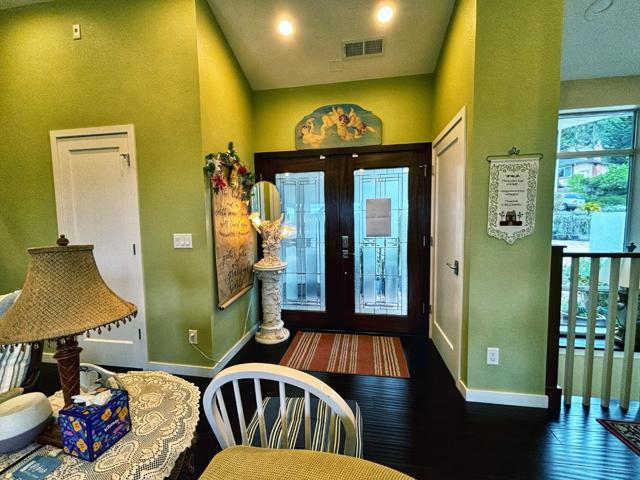 2612 Hallmark Drive, Belmont CA: https://media.crmls.org/mediaz/599aaf3c-d476-46c4-a8c8-c02784fe32df.jpg