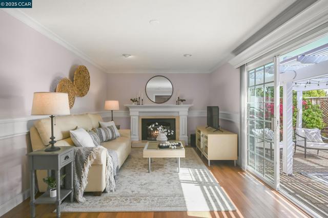 427 Dale Rd, Martinez CA: https://media.crmls.org/mediaz/599ace52-f108-4efb-9259-ec25386fbf99.jpg