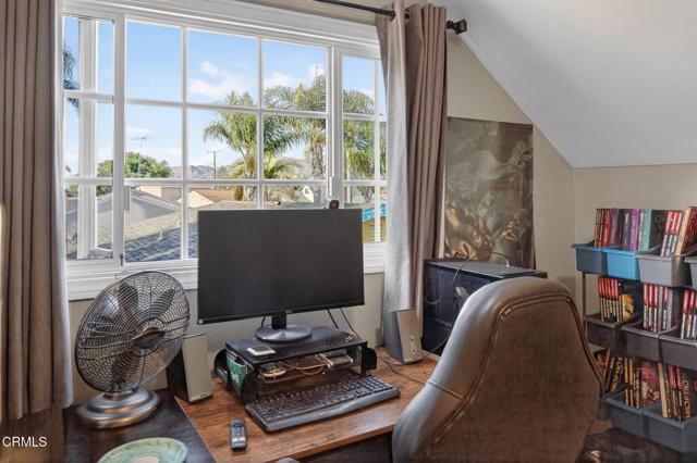 Detail Gallery Image 31 of 54 For 3146 Strathmore Dr, Ventura,  CA 93003 - 4 Beds | 2 Baths