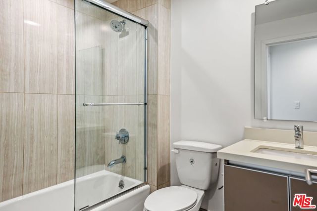 850 Wilcox, Los Angeles CA: https://media.crmls.org/mediaz/599b075d-0870-4e8e-868e-c78930a81906.jpg