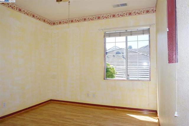 30278 Willowbrook Rd, Hayward CA: https://media.crmls.org/mediaz/599b3d36-4969-4416-bf56-12cee98ec763.jpg
