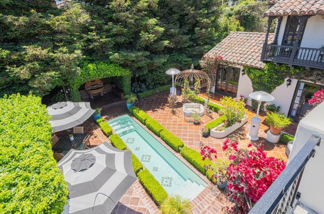 1 Santa Lucia Avenue, Salinas CA: https://media.crmls.org/mediaz/599cce15-0720-4079-ac66-26d54c10c61a.jpg