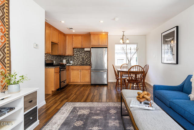 Detail Gallery Image 34 of 44 For 3600 Buena Vista Ave, Glendale,  CA 91208 - 3 Beds | 2/1 Baths