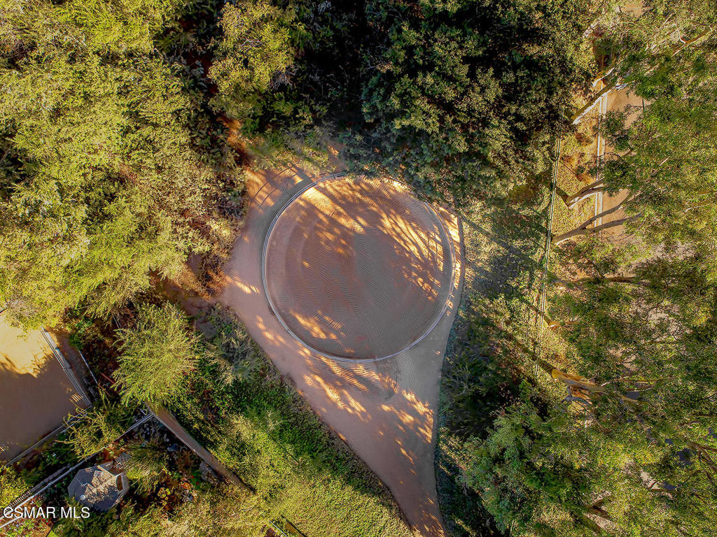 https://media.crmls.org/mediaz/599e4c0e-7c86-4ea2-99cf-525551b58852.jpg?preset=X-Large