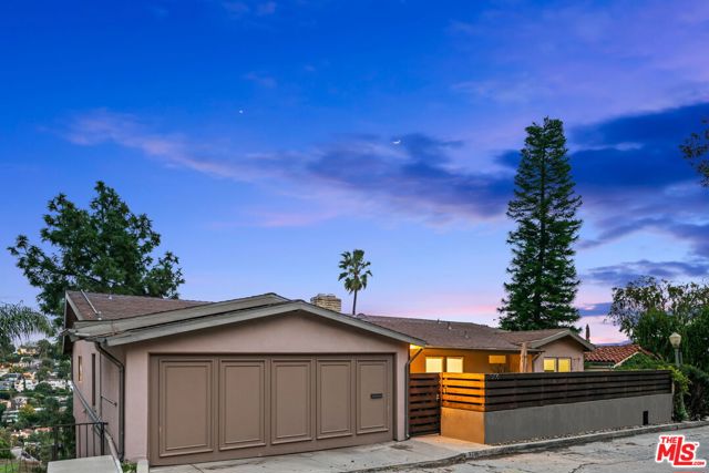 3736 Clayton Avenue, Los Angeles CA: https://media.crmls.org/mediaz/599e6a71-03f4-400f-8054-2e15d3ba3b9b.jpg
