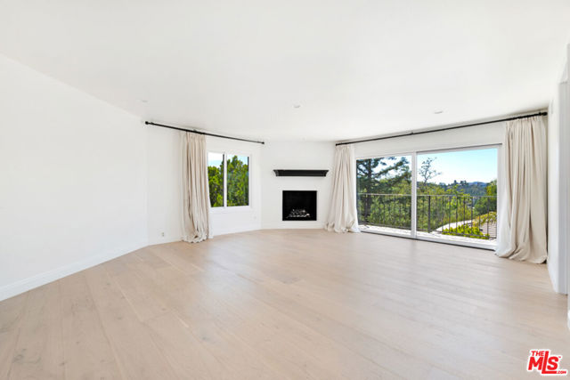 32305 Blue Rock, Westlake Village CA: https://media.crmls.org/mediaz/599eb1ec-c7af-44ee-b242-852a49a44edd.jpg