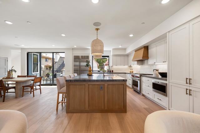 Detail Gallery Image 15 of 60 For 270 Normandy Ln, Carlsbad,  CA 92008 - 4 Beds | 4/1 Baths