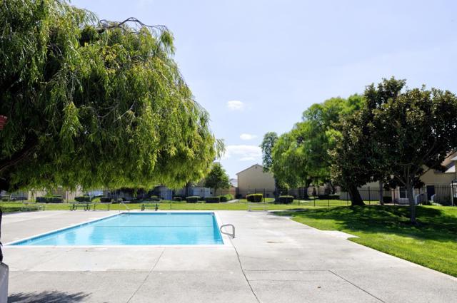 4210 Comet Circle, Union City CA: https://media.crmls.org/mediaz/599fc0e0-e342-4563-85e2-8a9fc6f4448c.jpg