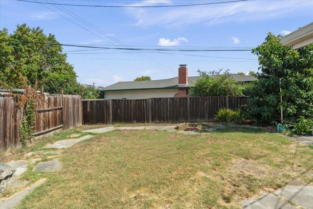 386 Heath Street, Milpitas CA: https://media.crmls.org/mediaz/599fd782-35fa-42b8-8ff9-552f181fb417.jpg