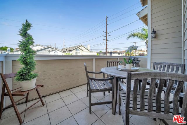 1834 Rockefeller Lane, Redondo Beach, California 90278, 3 Bedrooms Bedrooms, ,3 BathroomsBathrooms,Residential,Sold,Rockefeller,21788116