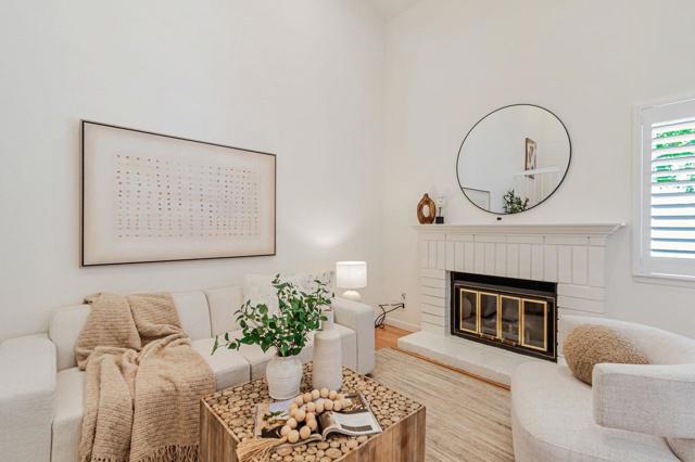 93 Little Bear Way, San Jose CA: https://media.crmls.org/mediaz/59a017da-6ea1-4d3e-8368-e8c11a2f5d2d.jpg