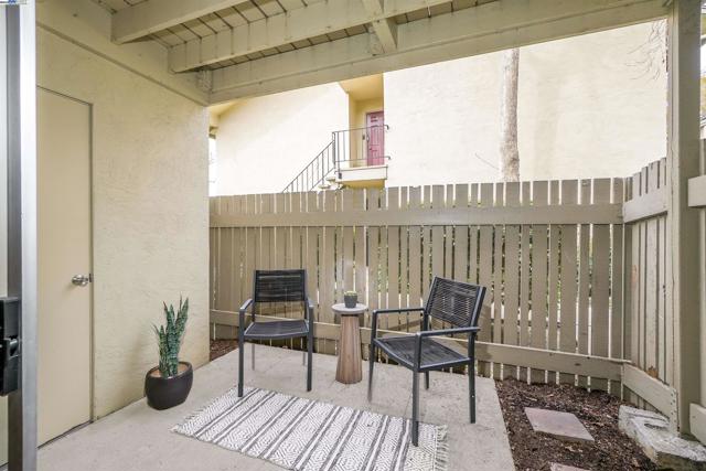 2562 Walnut Blvd, Walnut Creek CA: https://media.crmls.org/mediaz/59a0deba-fa44-435f-8457-80dcca6c0bf6.jpg