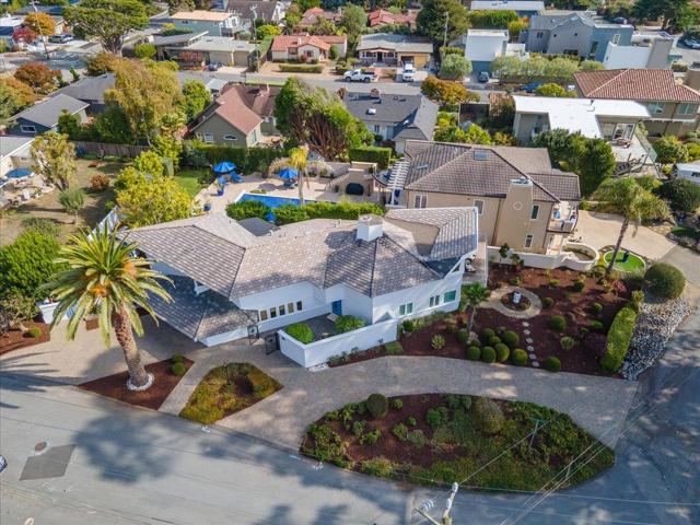 433 Seaview Drive, Aptos CA: https://media.crmls.org/mediaz/59a1067a-34d8-4b81-b5f8-7a8f175f2784.jpg
