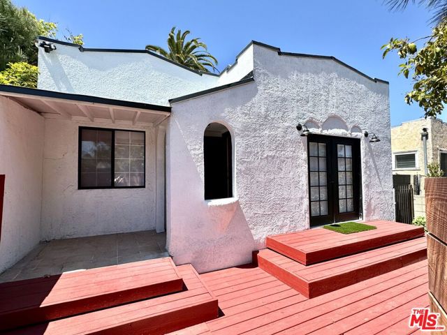 2927 S West View Street, Los Angeles CA: https://media.crmls.org/mediaz/59a1cace-5cfc-476a-804b-df8a378578a5.jpg