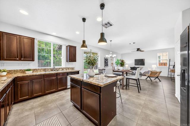 Detail Gallery Image 14 of 40 For 46755 Peach Tree St, Temecula,  CA 92592 - 4 Beds | 2/1 Baths