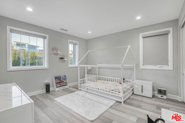 20254 Liverpool Way, Porter Ranch CA: https://media.crmls.org/mediaz/59a224ea-d74a-4632-9367-db15d7ea4029.jpg